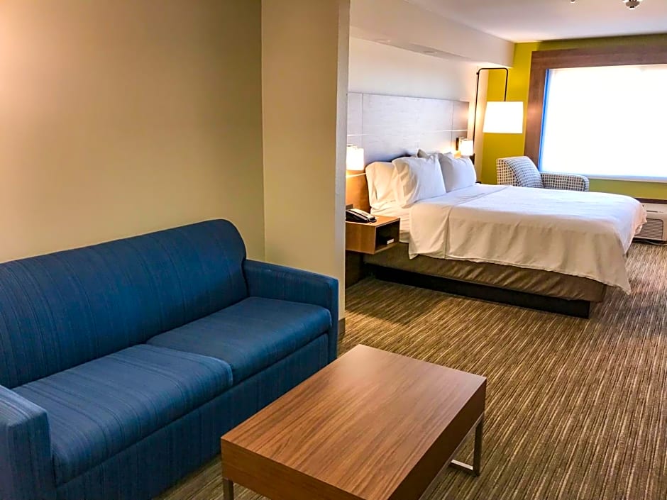 Holiday Inn Express Hotel & Suites Lubbock West