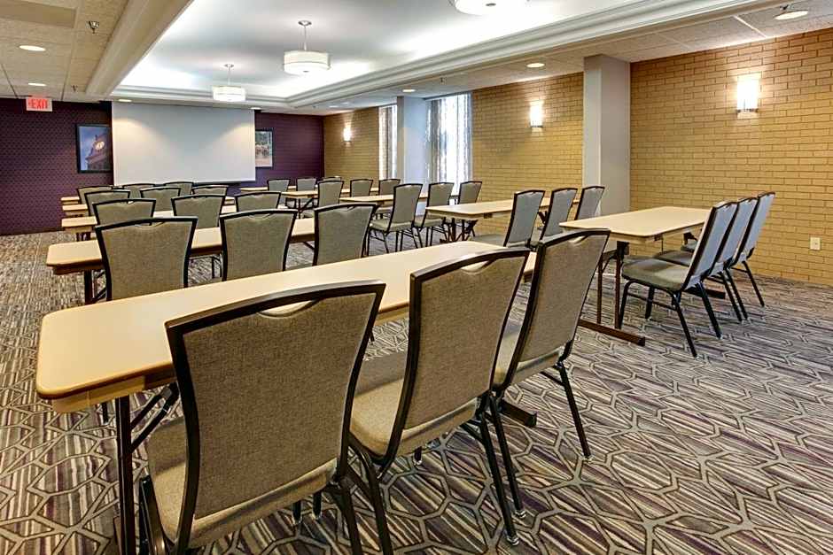 Drury Inn & Suites Louisville