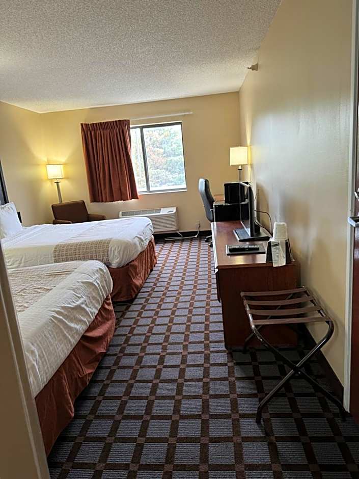Super 8 by Wyndham Mason City