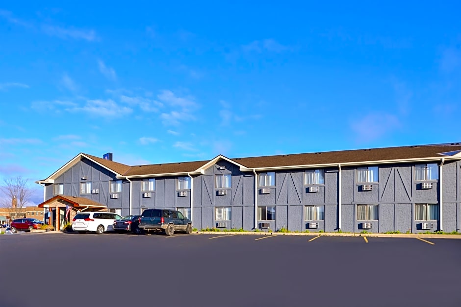 Americas Best Value Inn & Suites Detroit Lakes