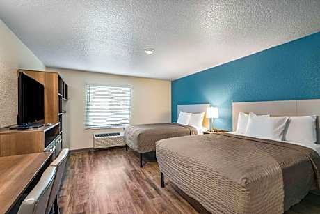 Standard Queen Room with Two Queen Beds - Non-Smoking
