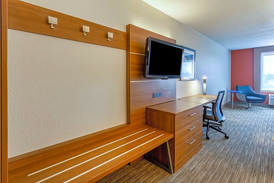 Holiday Inn Express Hotel & Suites Shiloh/O'Fallon