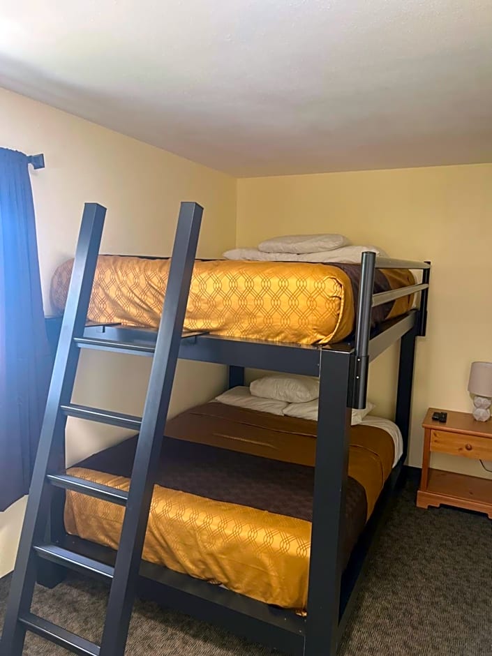All Star Inn & Suites