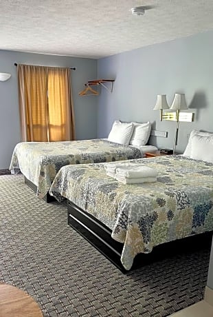 Queen Room with two Queen Beds (Second Floor)