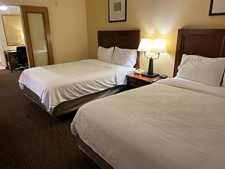 One-Bedroom Suite with Two Queen Beds