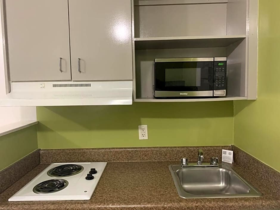 Studio 6-Hampton, VA - Langley AFB Area