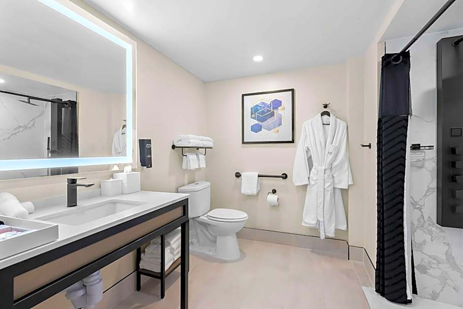 Latitude Suites Tinton Falls Eatontown/BW Premier Collection