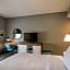 Hampton Inn By Hilton & Suites Tallahassee Capital - University