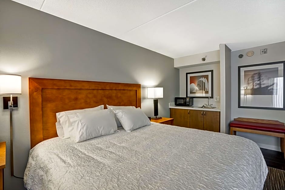 Hampton Inn By Hilton Norfolk-Naval Base
