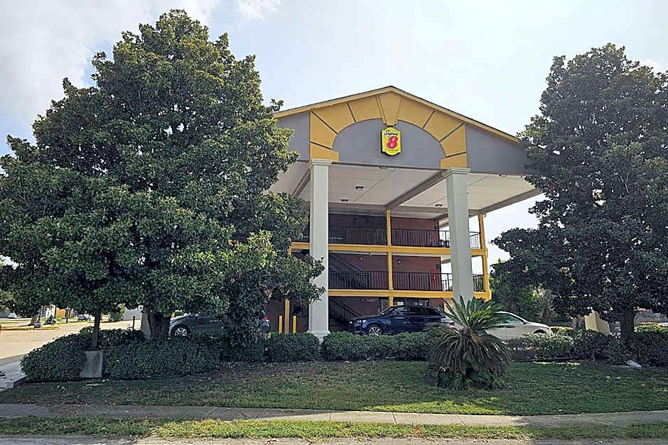 Super 8 by Wyndham Metairie