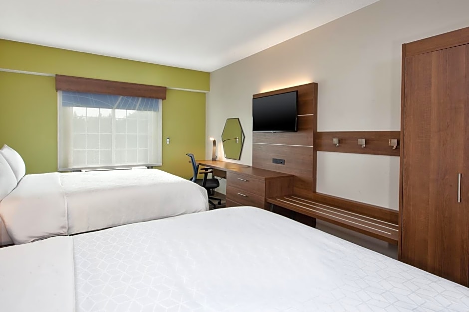 Holiday Inn Express Hotel & Suites Warrenton