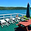 Lake View Motel