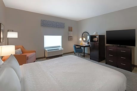 King Room - Hearing Access/Non-Smoking
