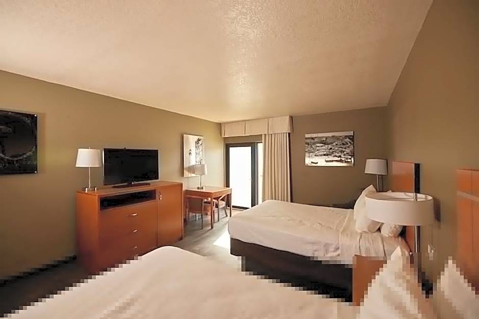 Adventureland Inn