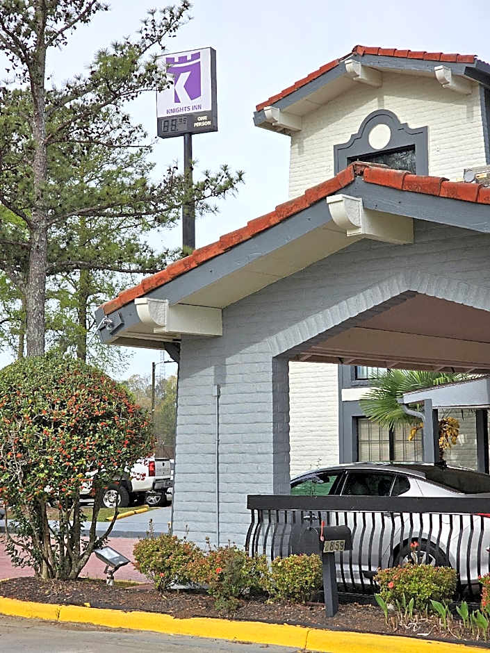 Knights Inn - Lithonia