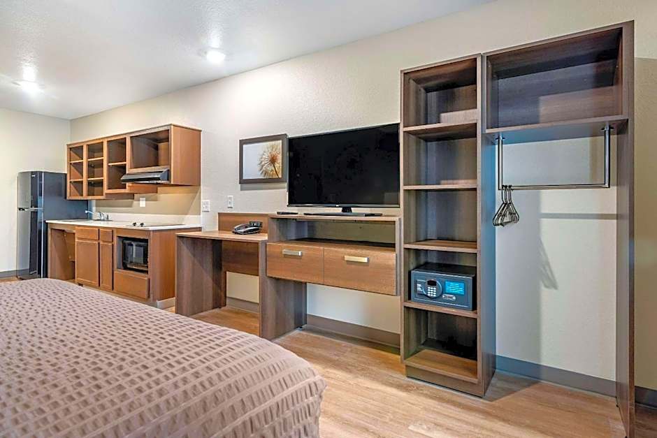 Stay Express Inn & Suites - Brunswick