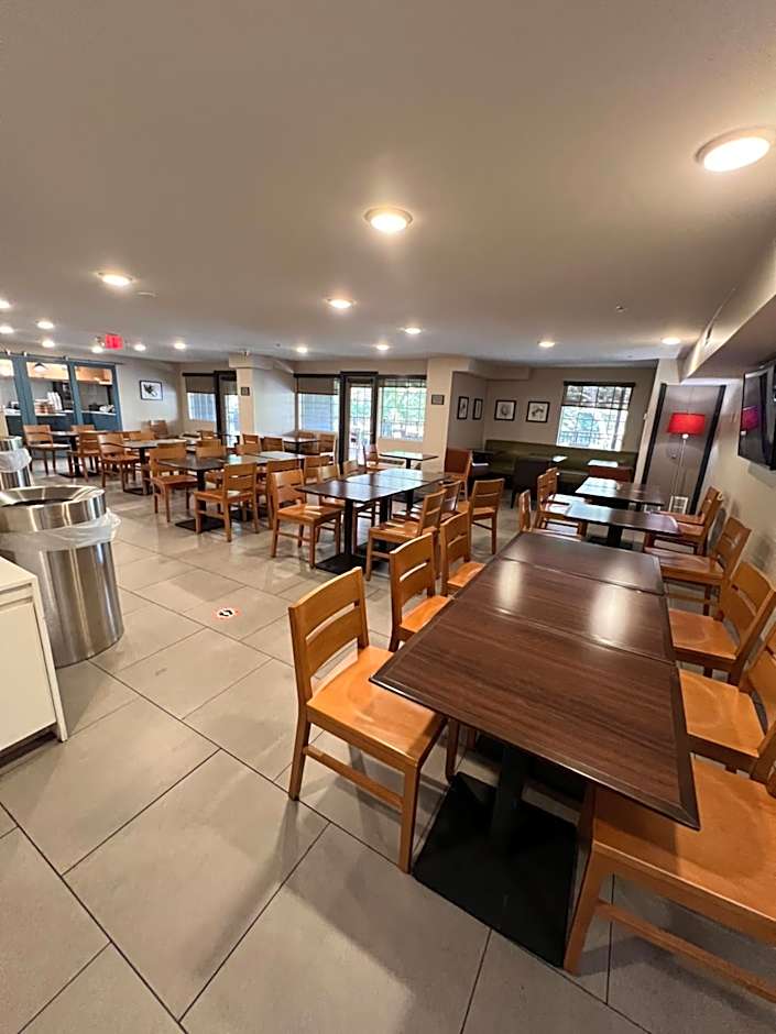 Country Inn & Suites by Radisson, Pigeon Forge South, TN