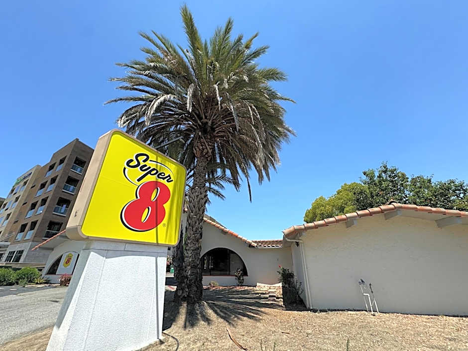 Super 8 by Wyndham San Jose Airport