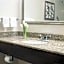 Renaissance by Marriott Newark Airport Hotel