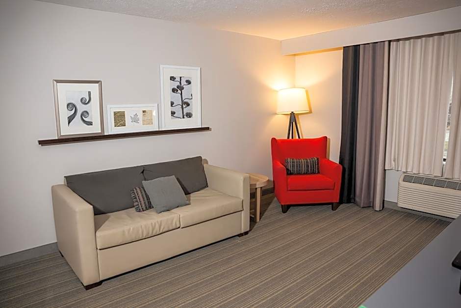 Country Inn & Suites by Radisson, Erie, PA