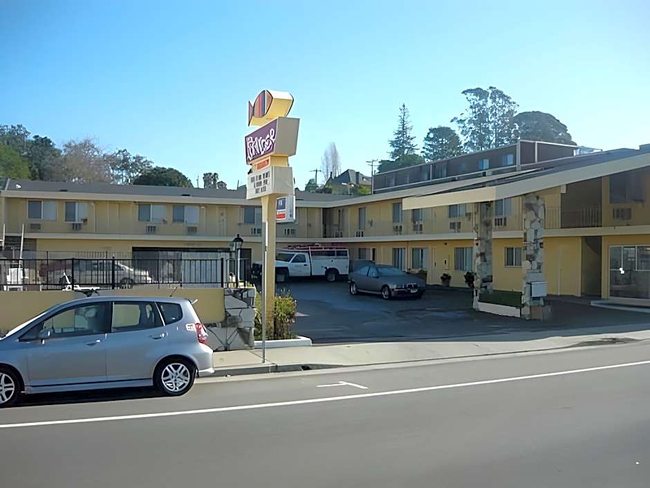 The Islander Motel Santa Cruz CA