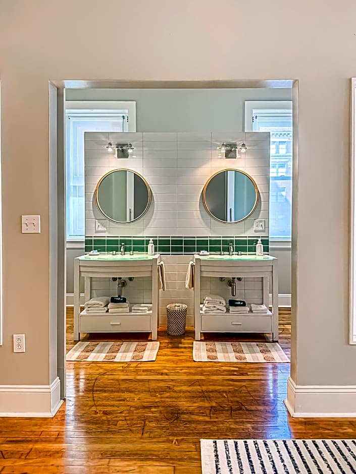 The Historic Lyric Presidential Suite