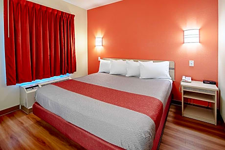 King Room - Non-Smoking