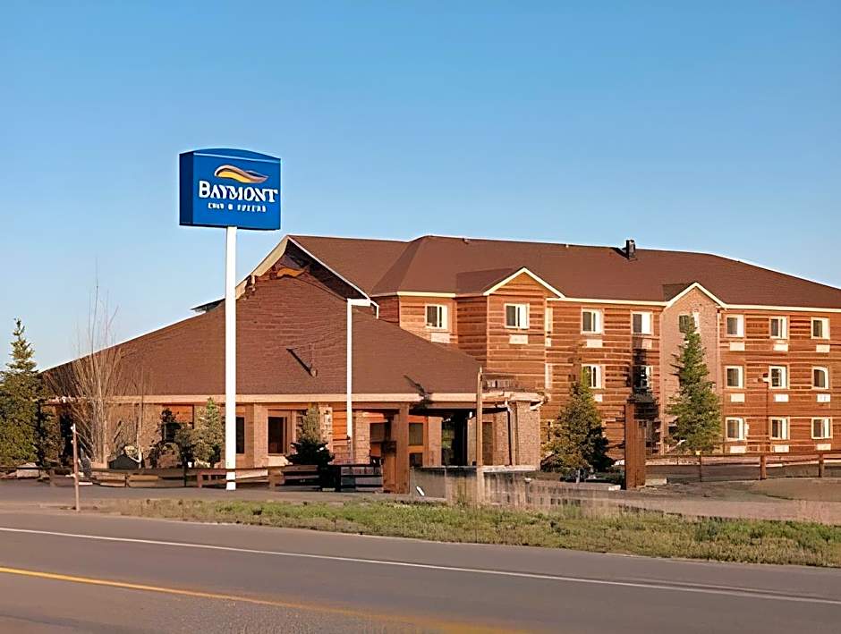 Pinedale Hotel & Suites