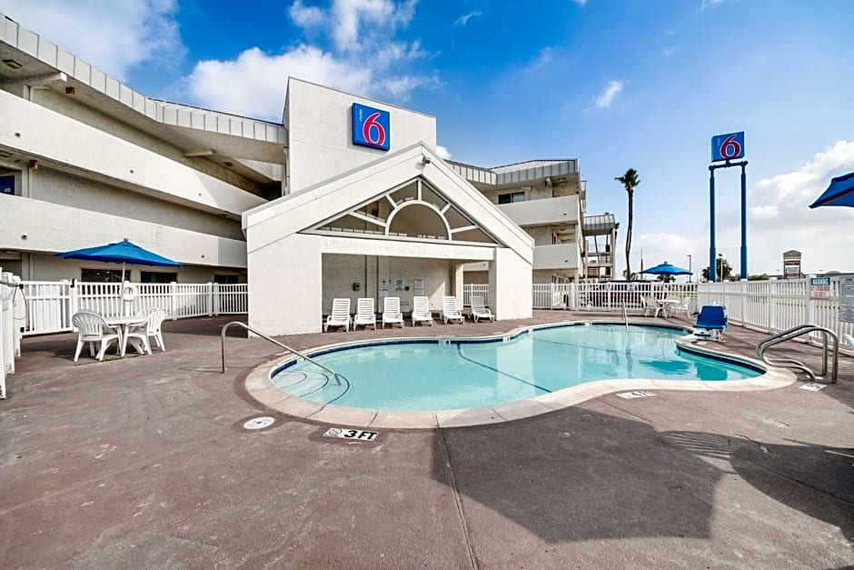 Motel 6-Brownsville, TX North