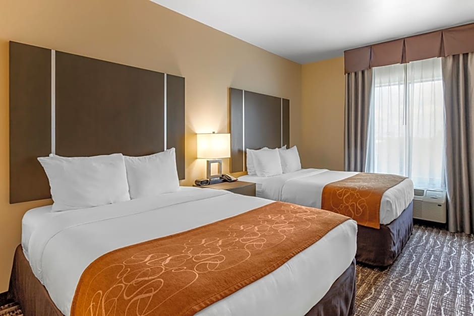 Comfort Suites Near Sam Houston Race Park