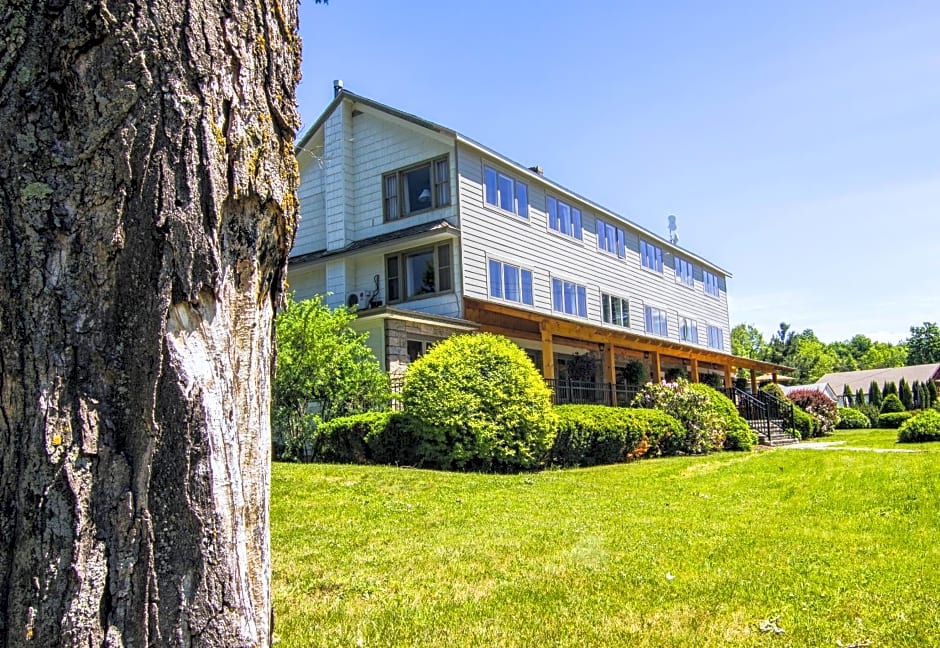 Winwood Inn & Condominiums