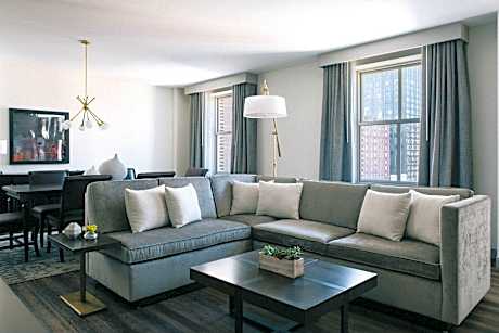 Luxury, Suite, 1 King