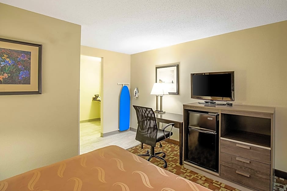 Quality Inn Milwaukee Route 45