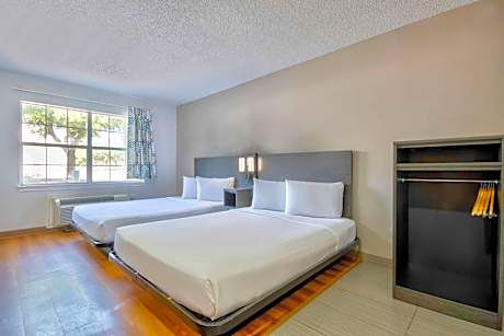 Studio 6-Austin, TX - Midtown