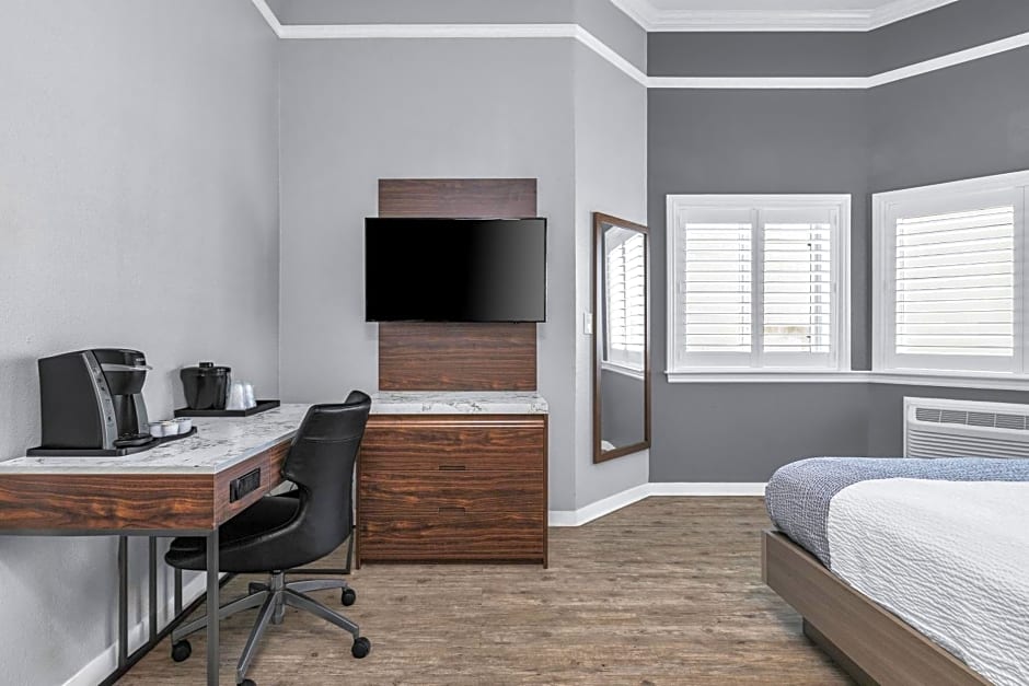 Inn At Rockaway