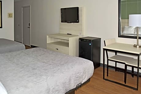 2 Queen Beds Nonsmoking Accessible