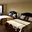Townhouse Inn & Suites