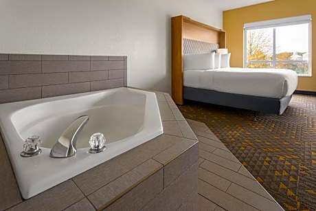 King Room with Jetted Tub