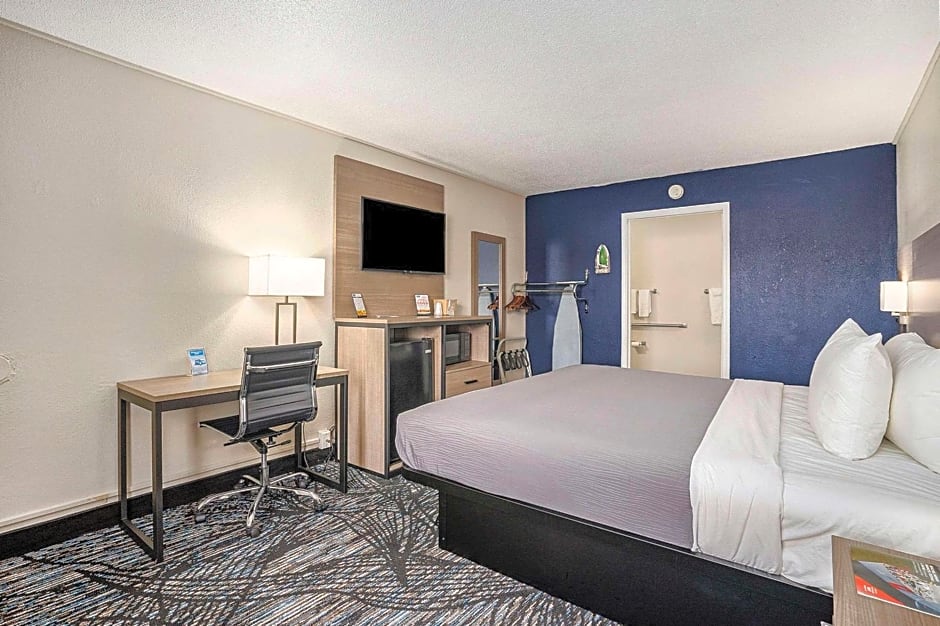Rodeway Inn Grand Haven
