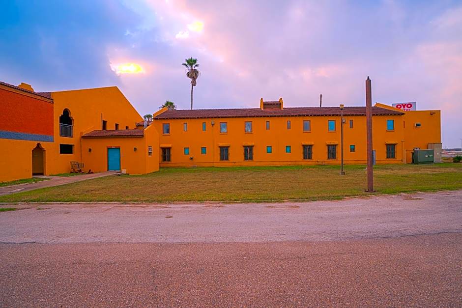 OYO Hotel Kingsville - Hwy 77