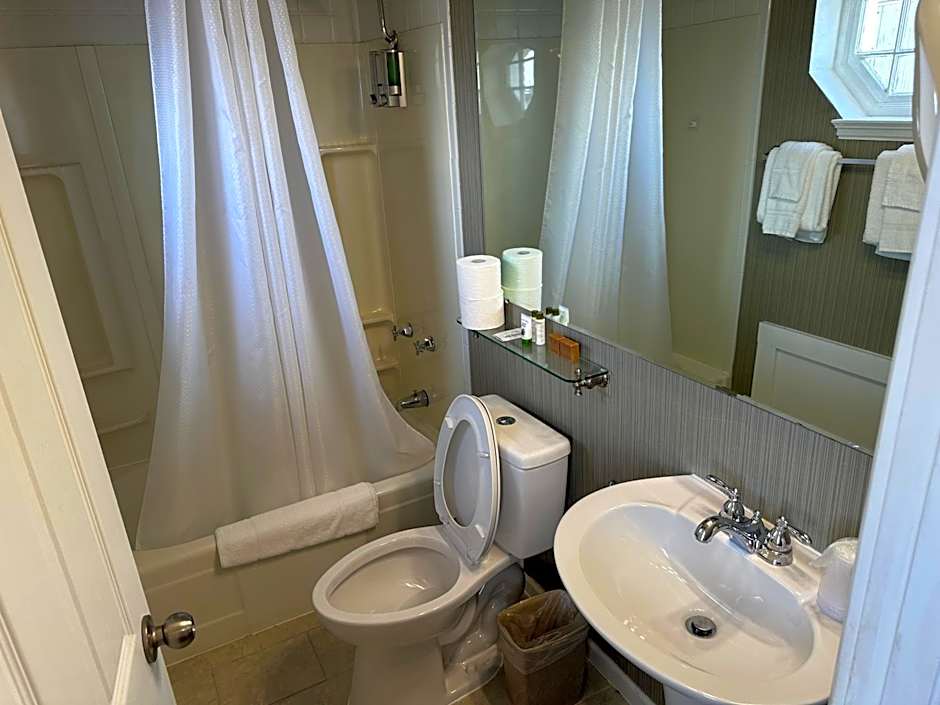 Island House Historic Vacation Rentals