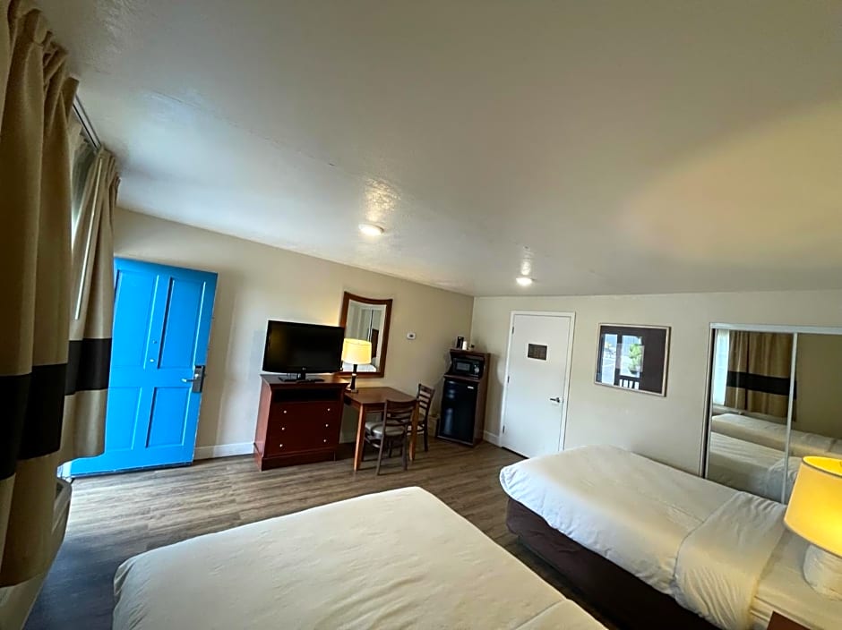 Blu Pacific Hotel