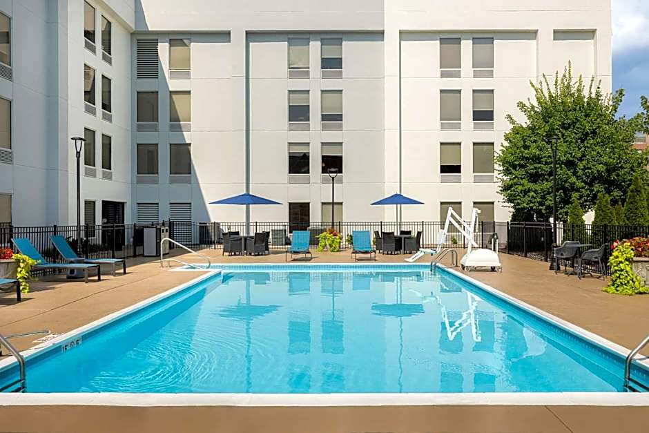 Hampton Inn By Hilton Louisville-Airport