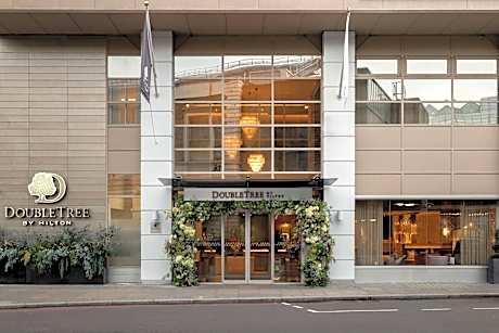 DoubleTree By Hilton London Victoria