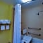 Holiday Inn Express Hotel & Suites Charleston-Ashley Phosphate