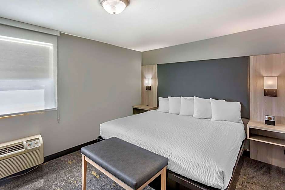 Best Western Plus Weston Inn
