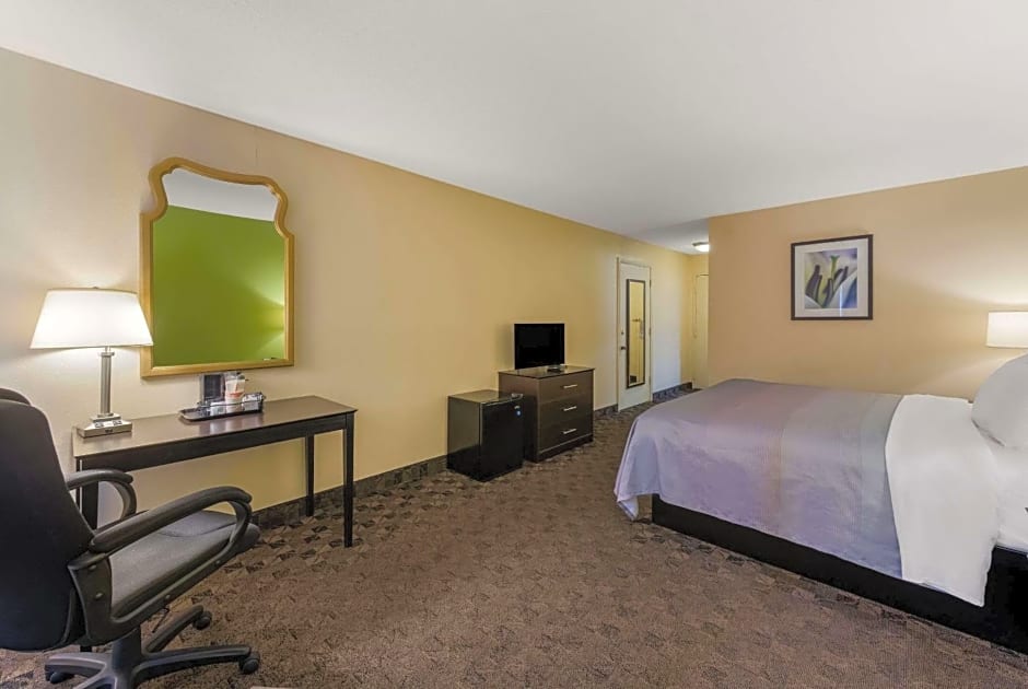 Quality Inn Airport
