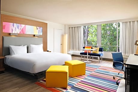 King Room with Roll-in Shower - Mobility and Hearing Accessible