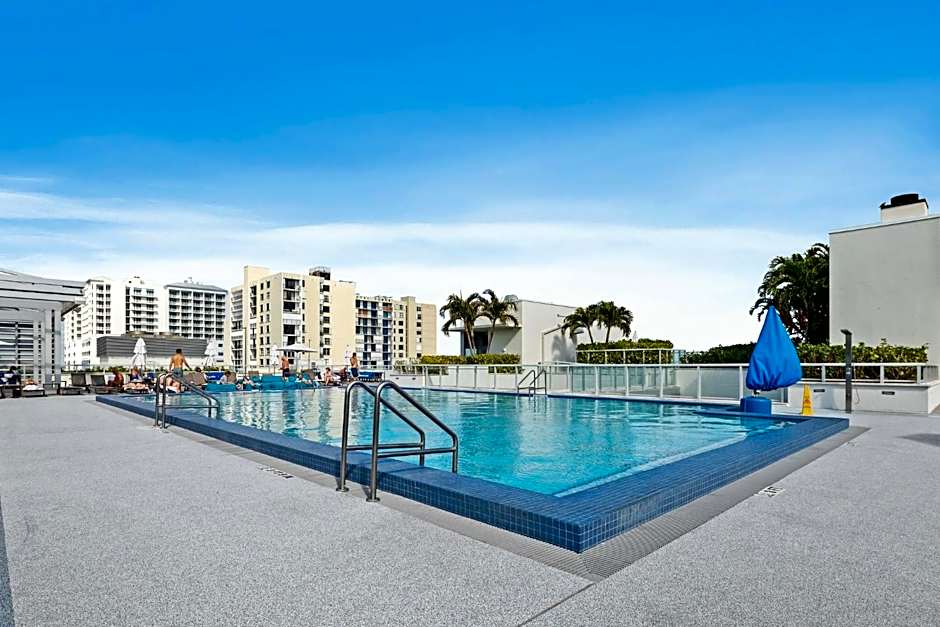 Costa Hollywood Beach Studios