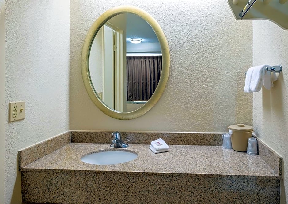 Red Roof Inn Jacksonville Airport